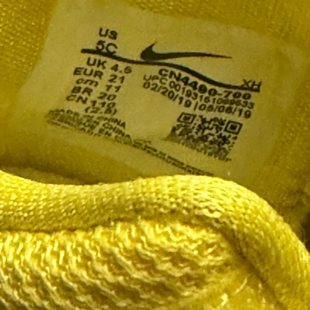 Spongebob SquarePants x NIKE Kyrie 5 GS Sneakers CN4490-700, size 5C